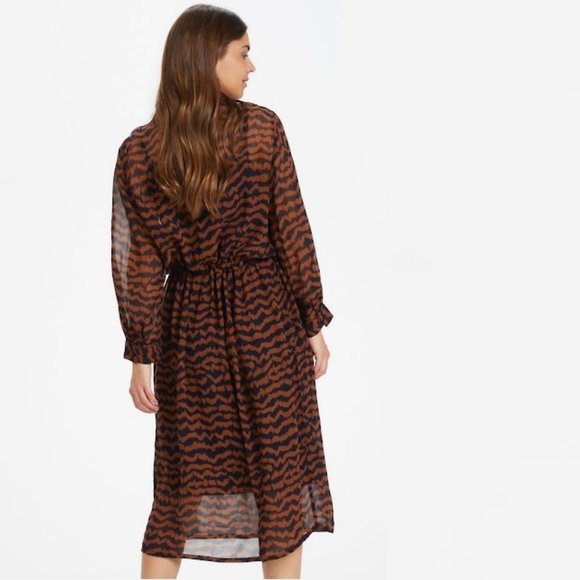 Part Two Tie Waist EsminePW Dress - Picture 2 of 7